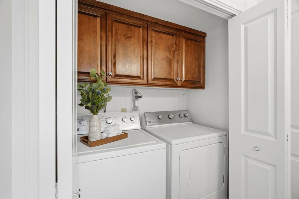104 Cherry Hill Court Property Photo 18