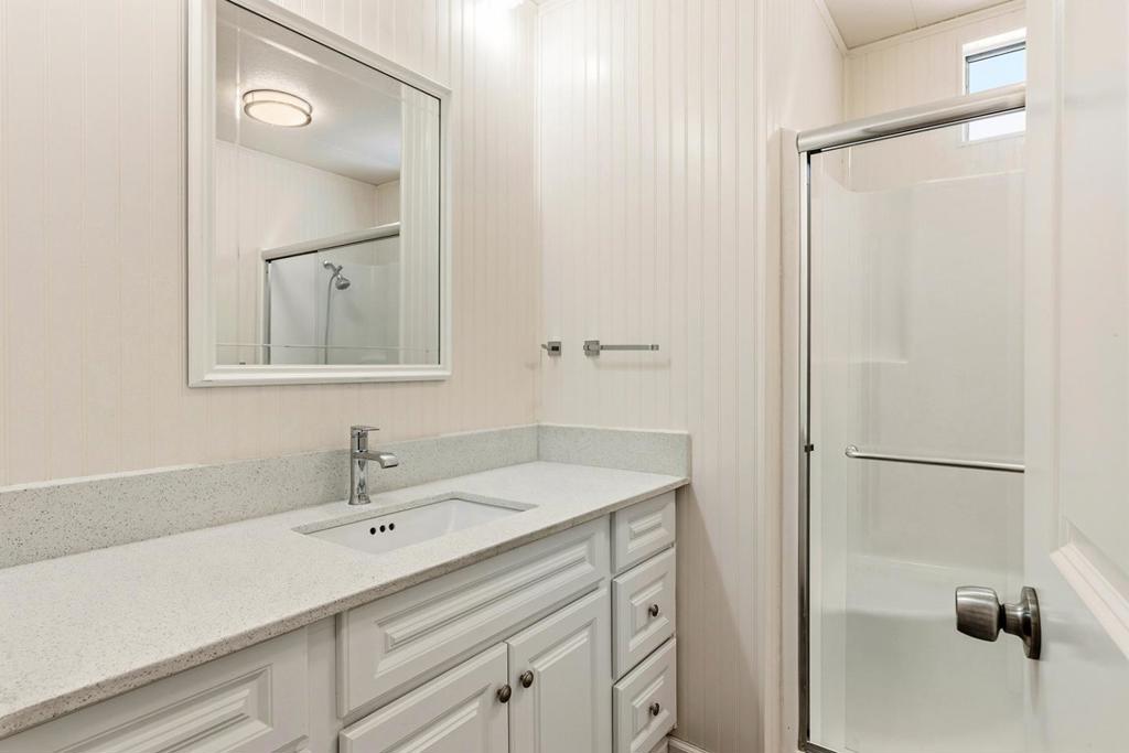 150 Kern 110 Property Photo 14