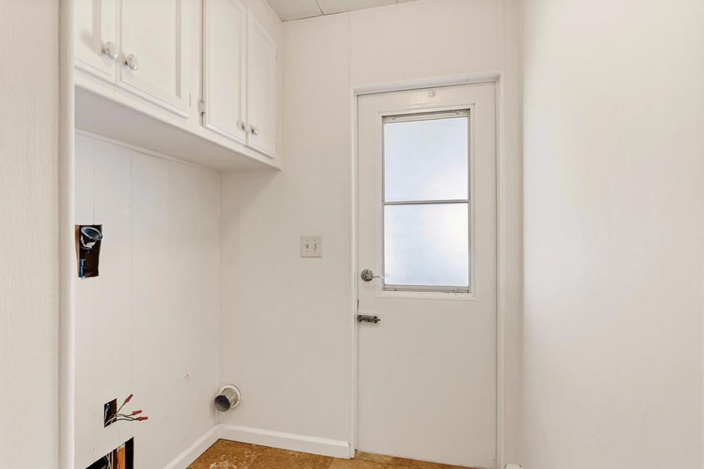 150 Kern 110 Property Photo 17