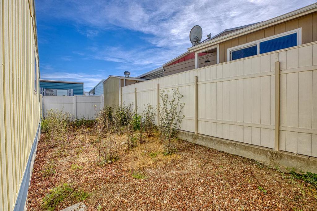 150 Kern 110 Property Photo 22