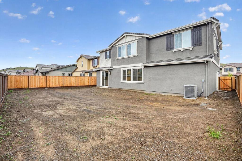 196 Golden Gate Lane Property Photo 15