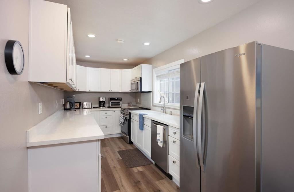 523 The Alameda Property Photo 3