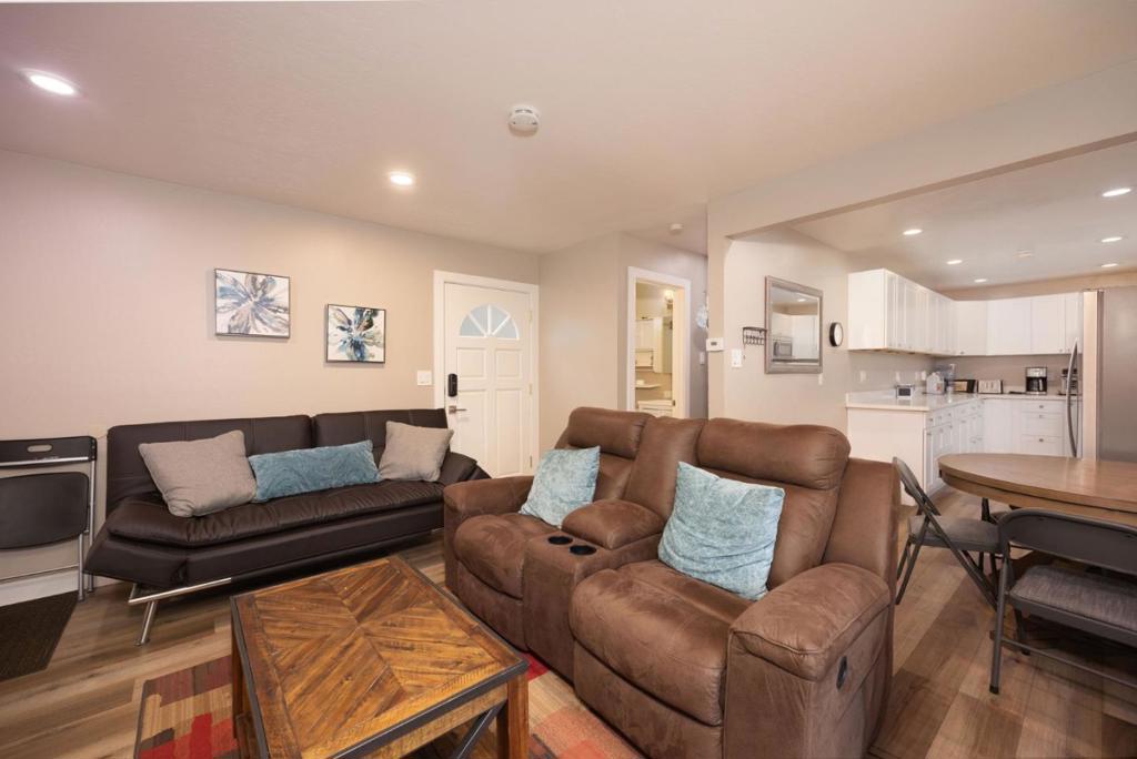 523 The Alameda Property Photo 10