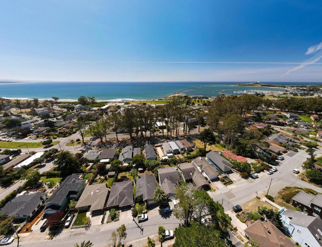 523 The Alameda Property Photo 15