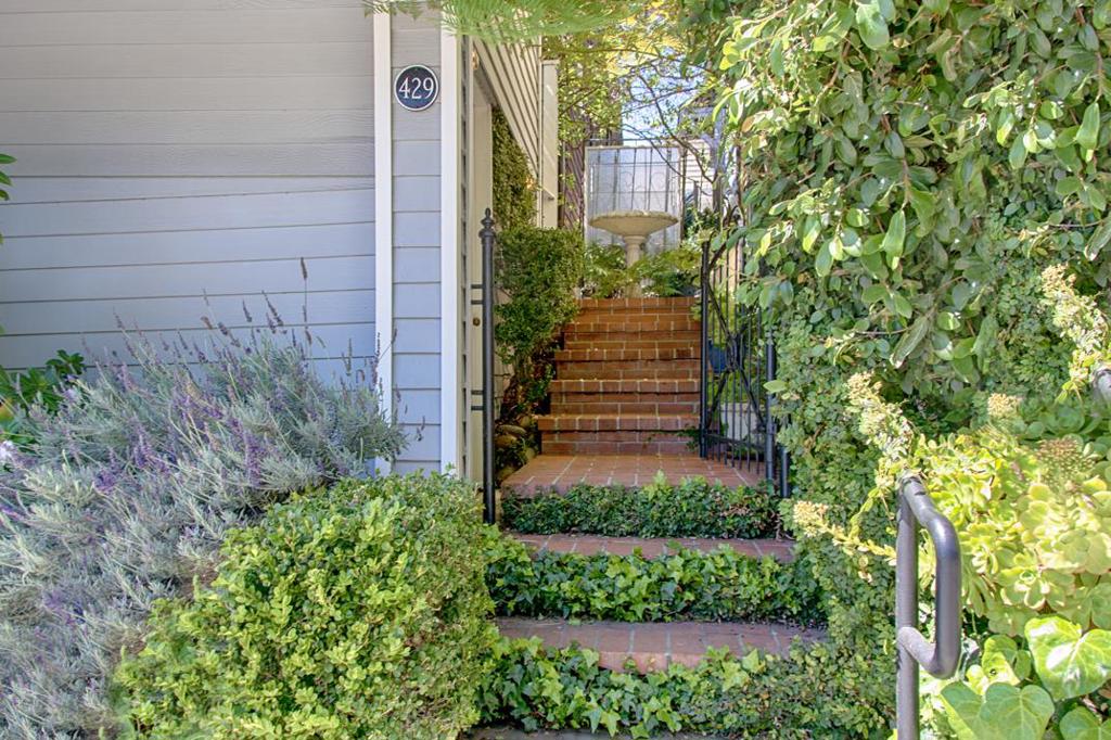 429 Capitola Avenue Property Photo 4