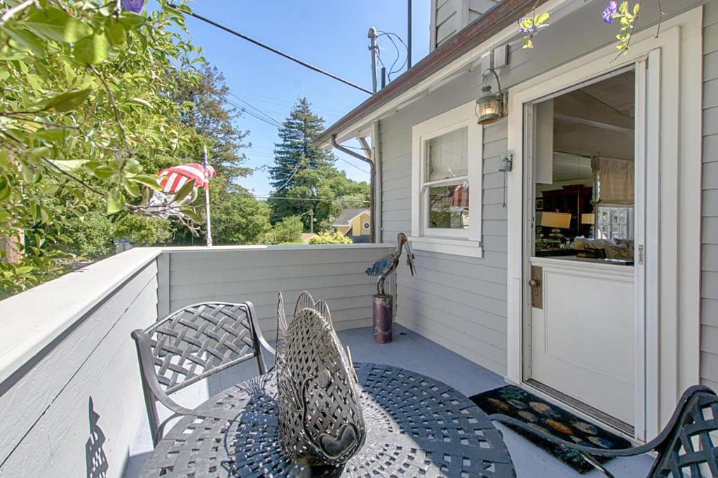 429 Capitola Avenue Property Photo 7