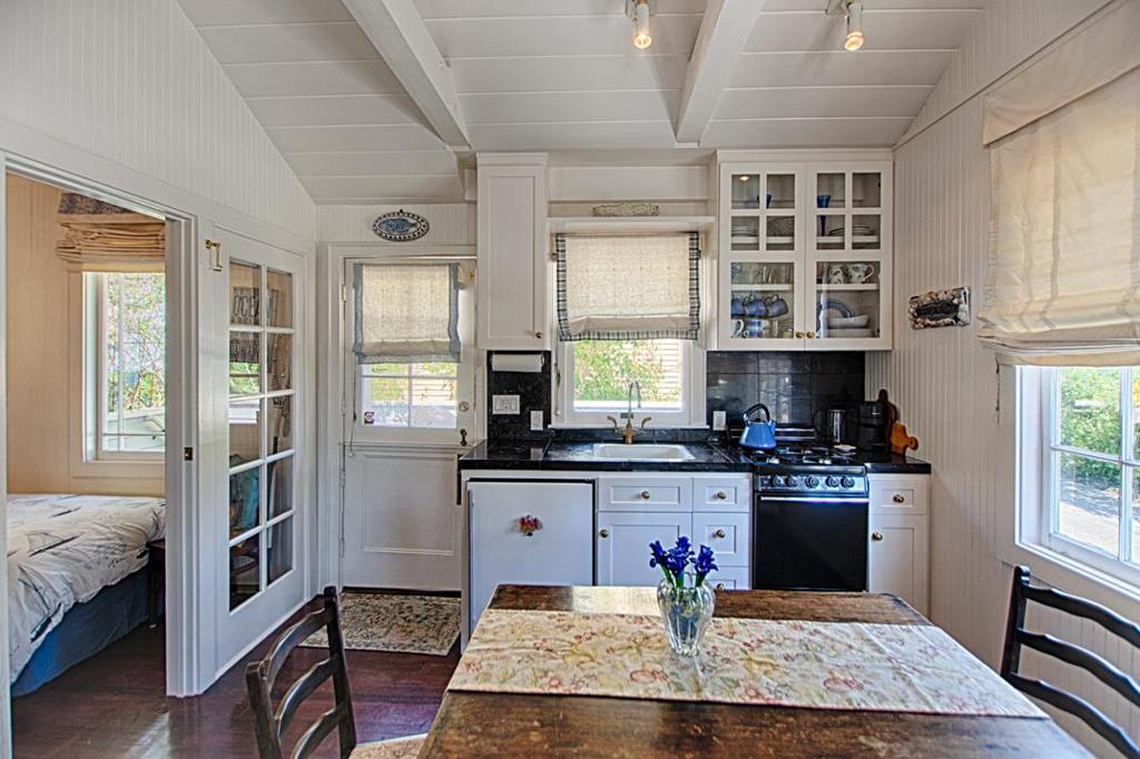 429 Capitola Avenue Property Photo 12