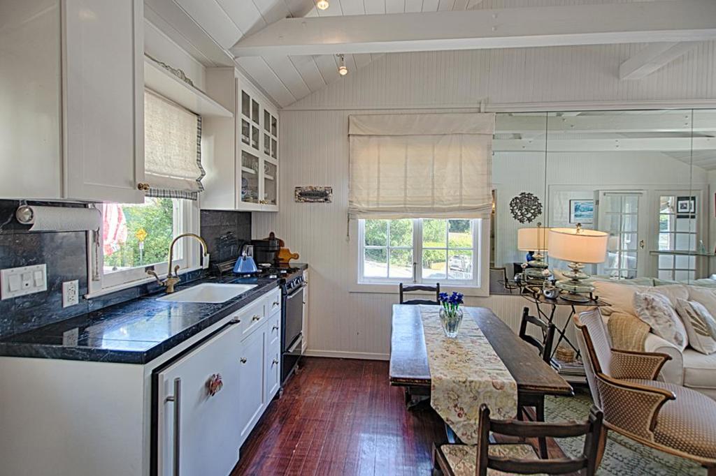 429 Capitola Avenue Property Photo 14