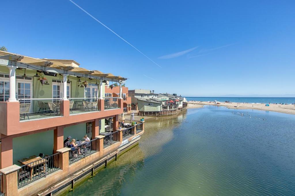 429 Capitola Avenue Property Photo 28