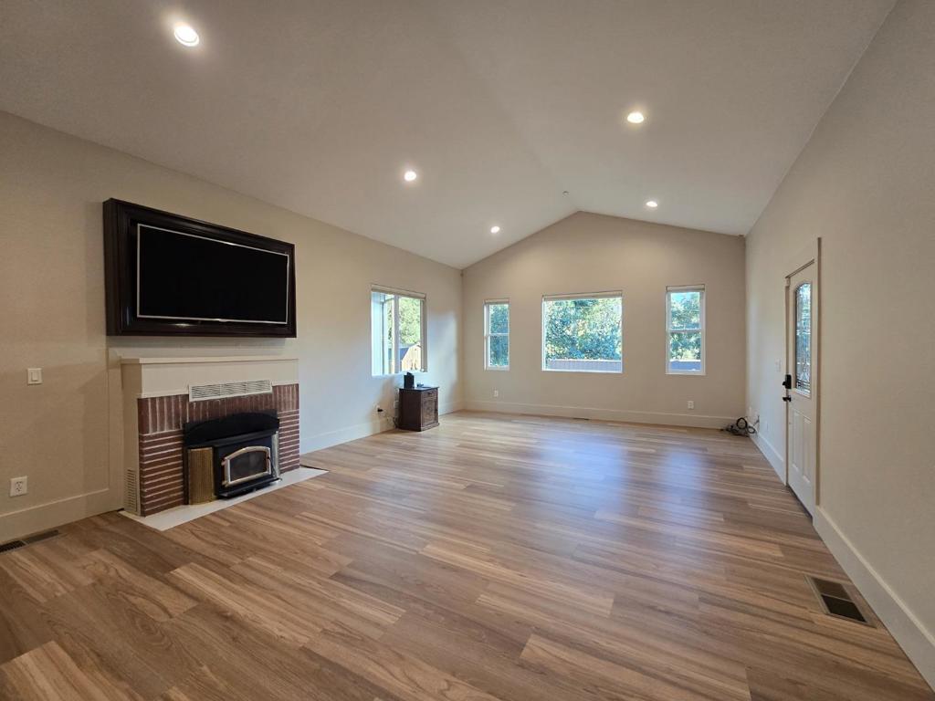 17329 Mcguffie Road Property Photo 10
