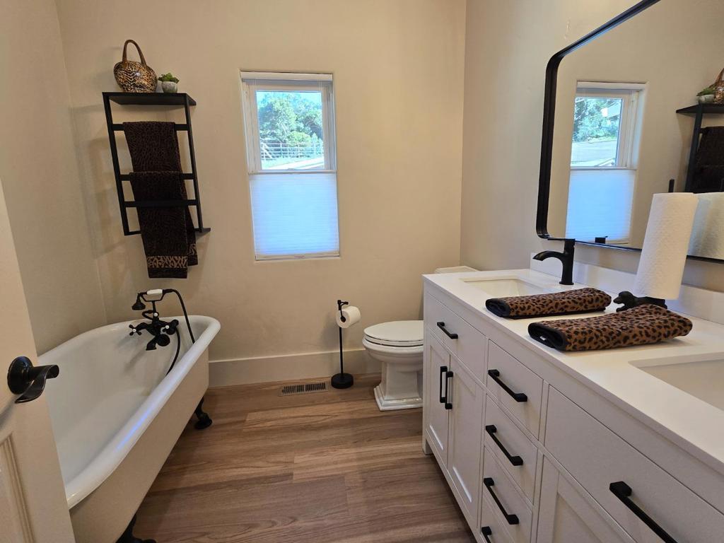 17329 Mcguffie Road Property Photo 21