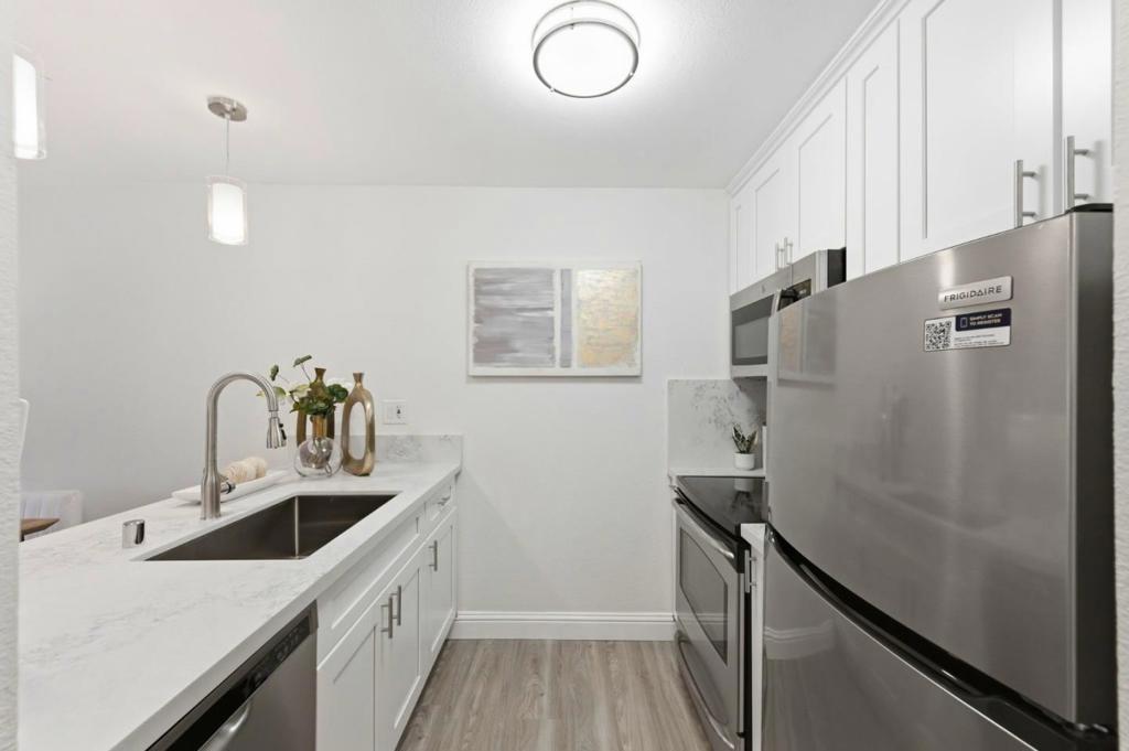707 Fathom Drive 108 Property Photo 6