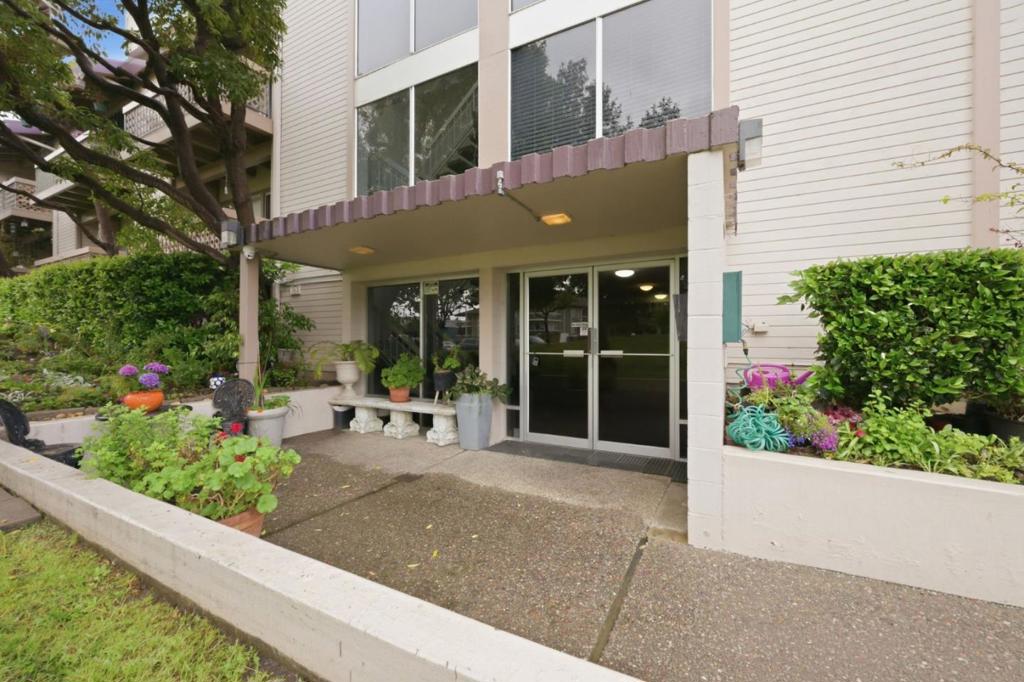707 Fathom Drive 108 Property Photo 16