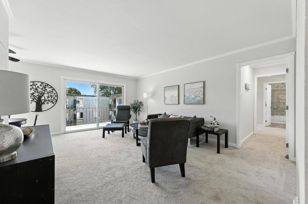 932 Peninsula Avenue 406 Property Photo 2