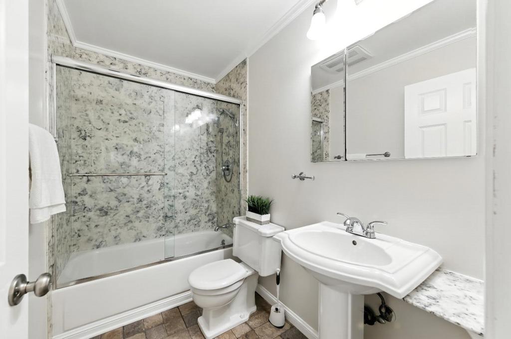 932 Peninsula Avenue 406 Property Photo 17