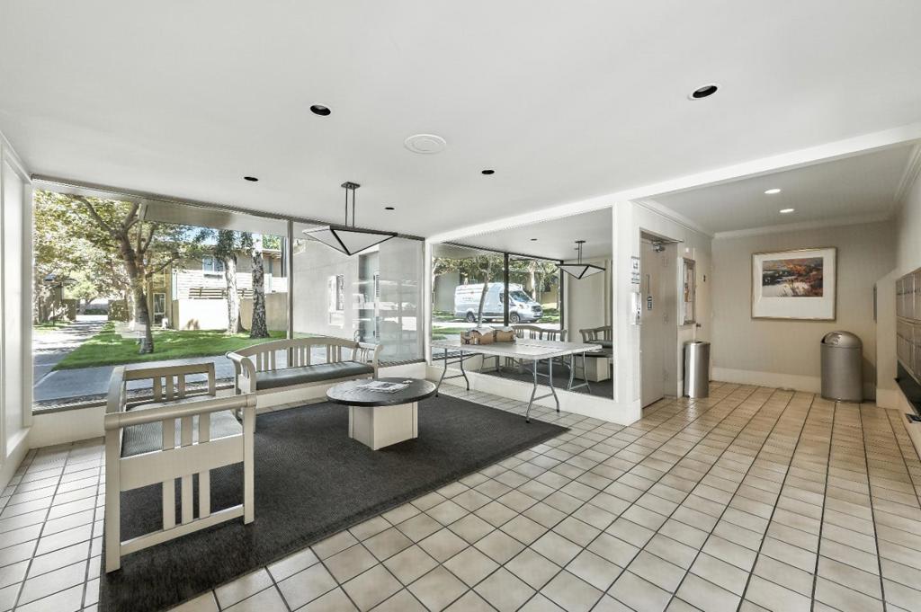 932 Peninsula Avenue 406 Property Photo 18