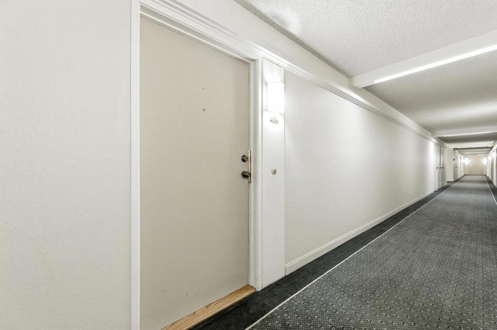 932 Peninsula Avenue 406 Property Photo 20