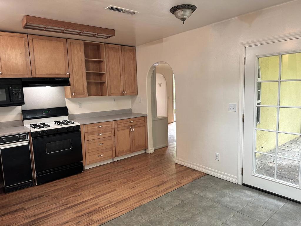 5601 Freedom Boulevard Property Photo 34