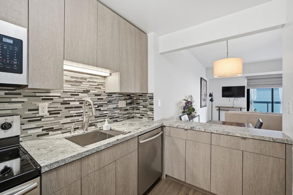 1 Daniel Burnham Court 307 Property Photo 1