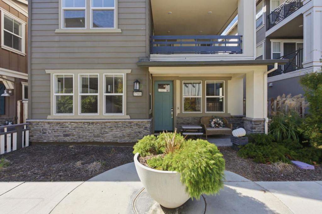 37906 Seafarer Road Property Photo 2
