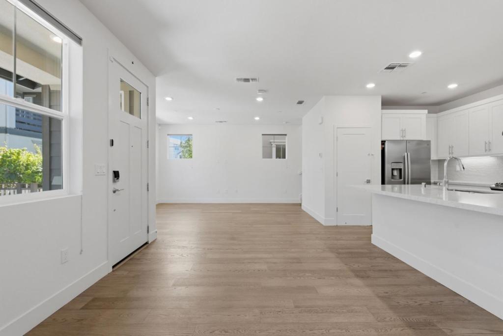 37906 Seafarer Road Property Photo 10