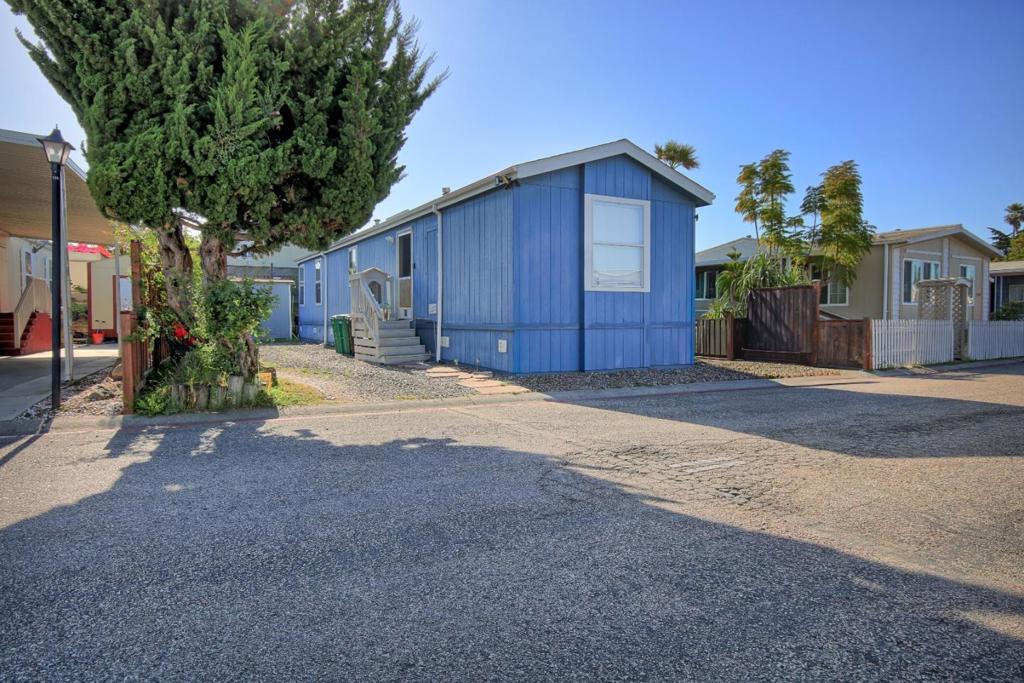 13532 Agua Dulce 182 Property Photo 2