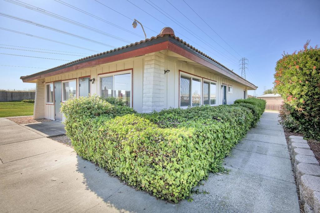 13532 Agua Dulce 182 Property Photo 15