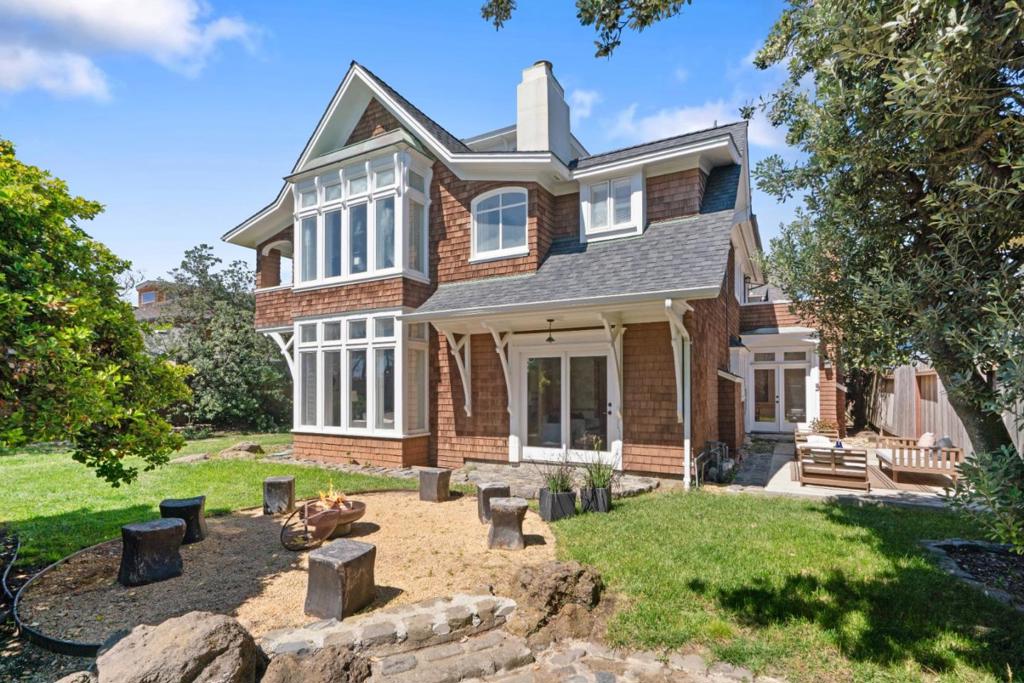 85 Clarendon Road Property Photo 49