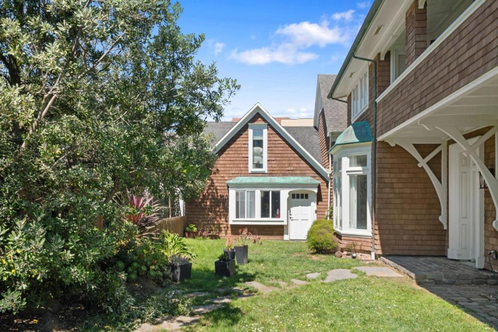 85 Clarendon Road Property Photo 50