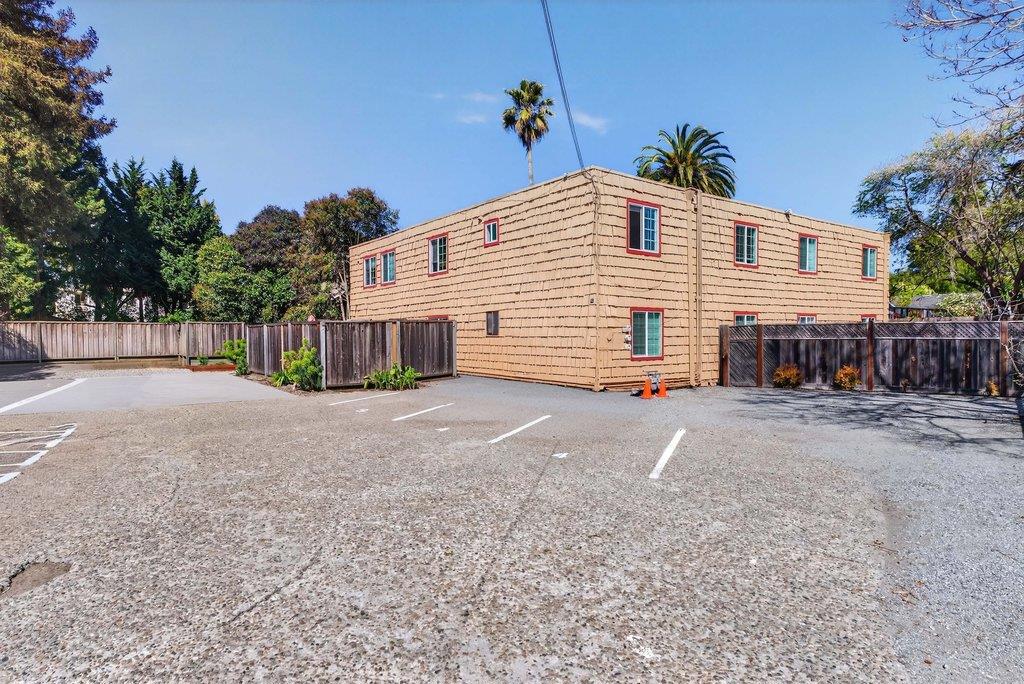 817 California Street Property Photo 4