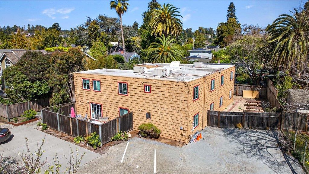 817 California Street Property Photo 5