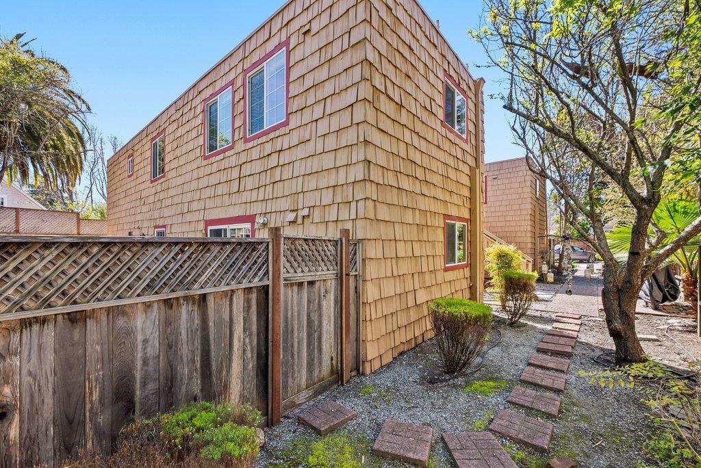 817 California Street Property Photo 6