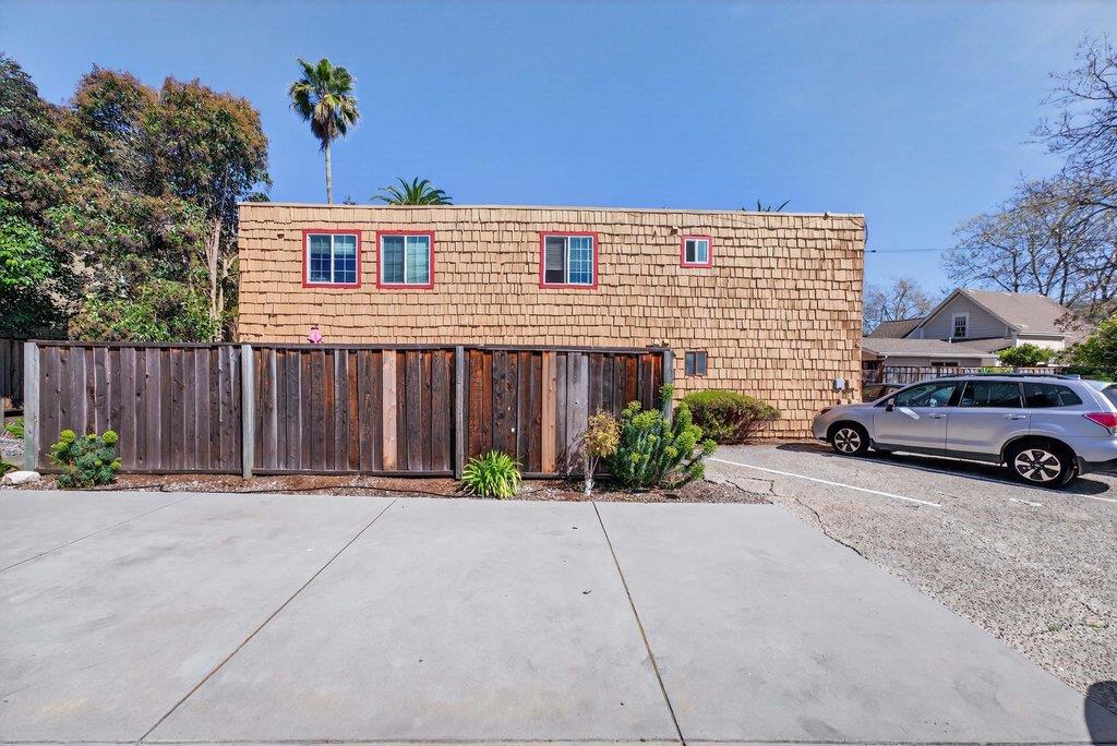 817 California Street Property Photo 10