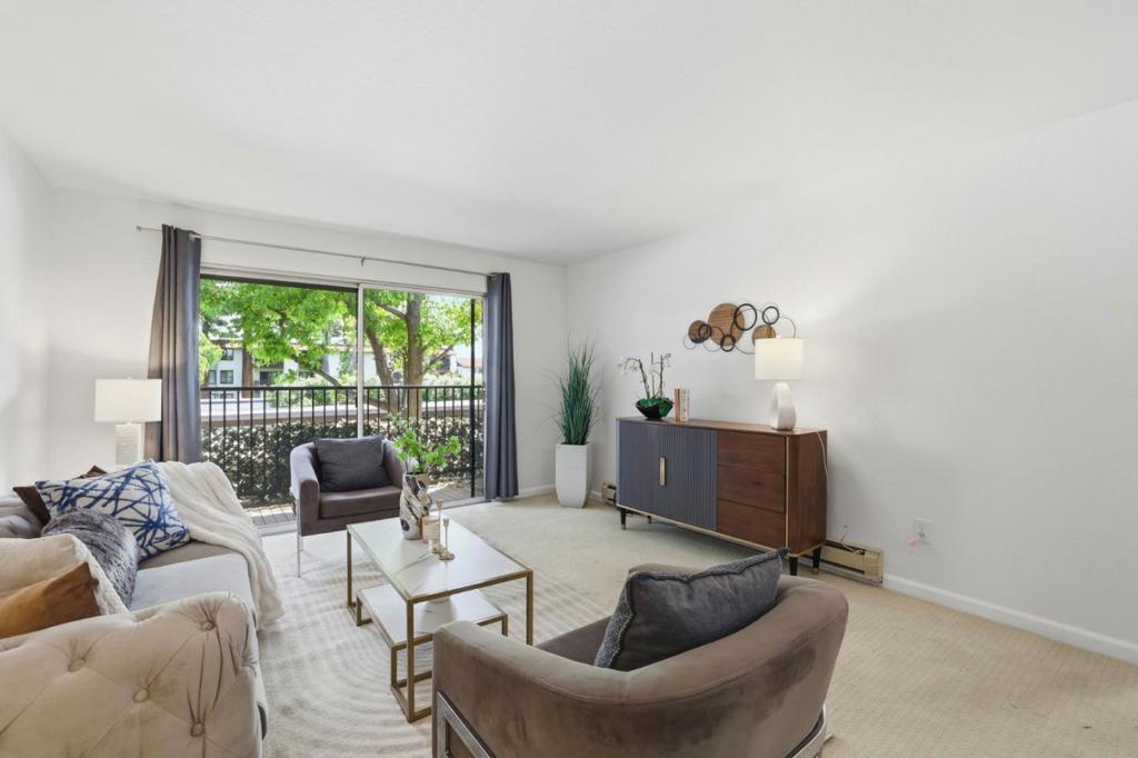 1730 Halford Avenue 247 Property Photo 10