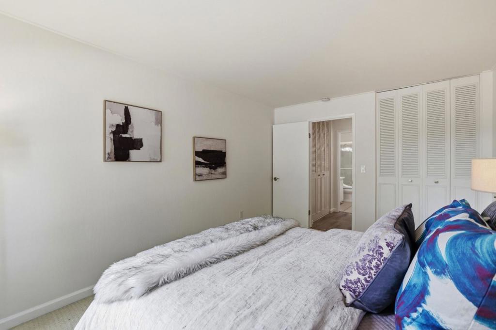 1730 Halford Avenue 247 Property Photo 22