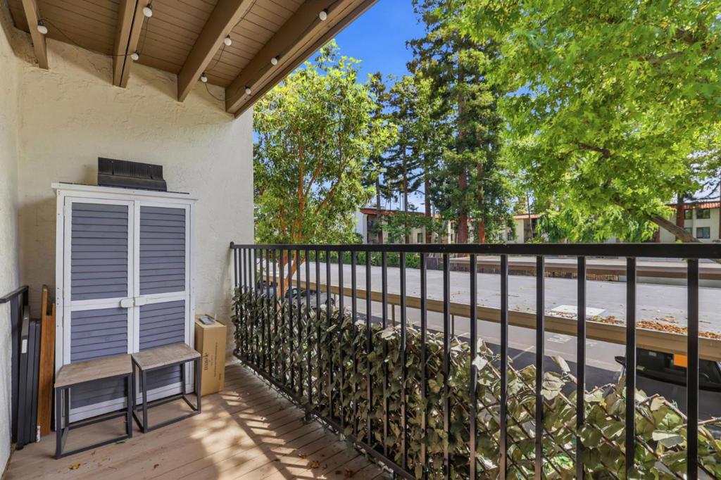 1730 Halford Avenue 247 Property Photo 24