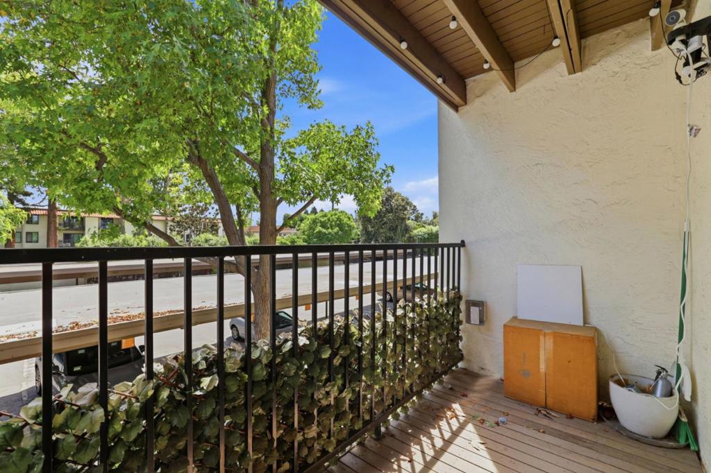 1730 Halford Avenue 247 Property Photo 27
