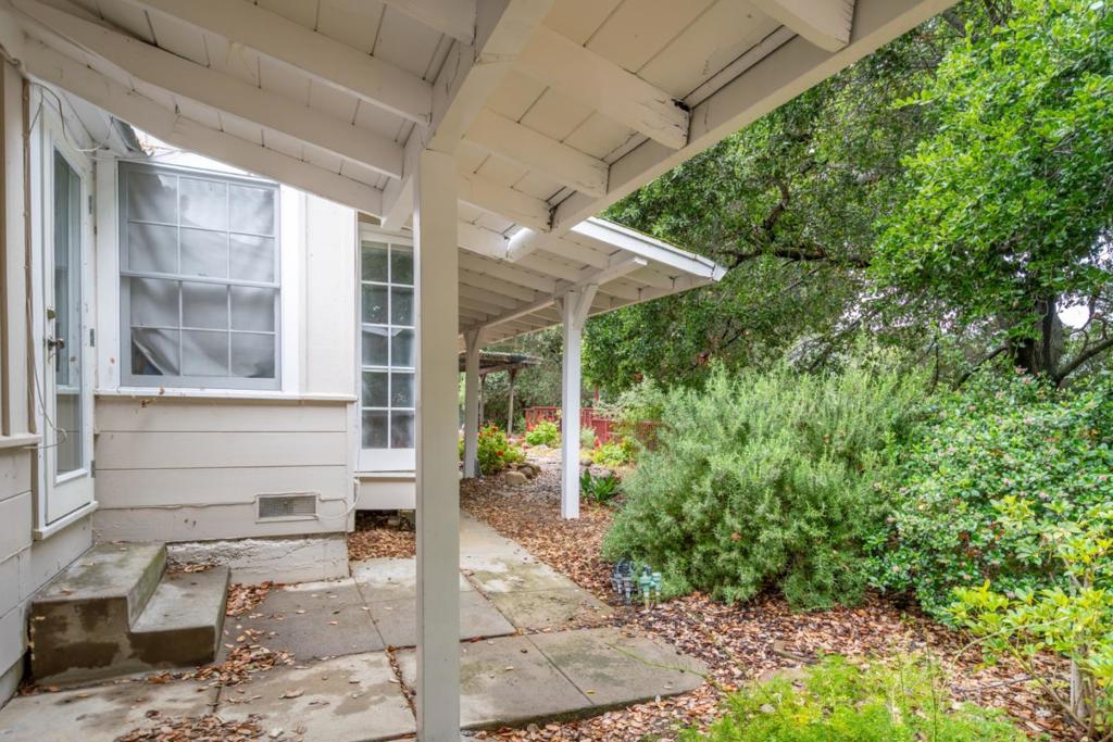 18627 Ambleside Lane Property Photo 12