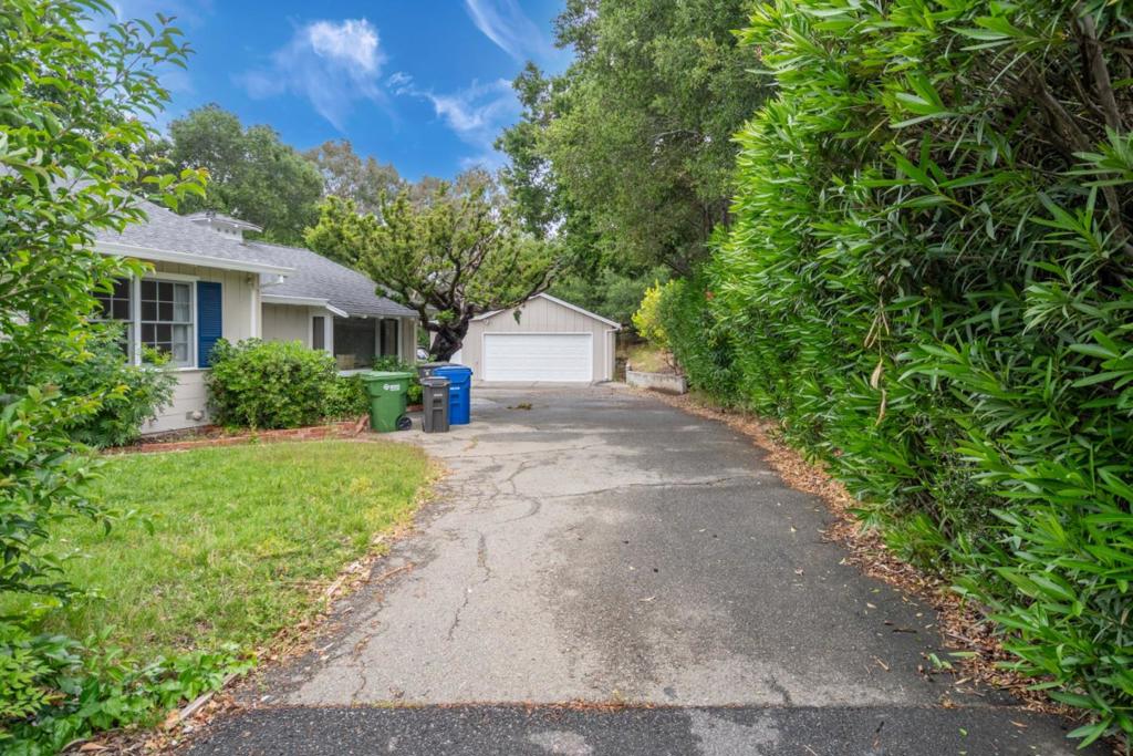 18627 Ambleside Lane Property Photo 25