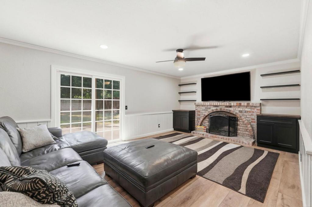 7135 Yorktown Drive Property Photo 6