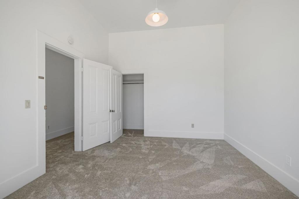 120 Maple Street Property Photo 8