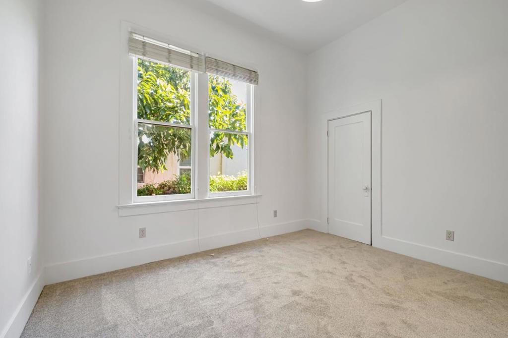 120 Maple Street Property Photo 18