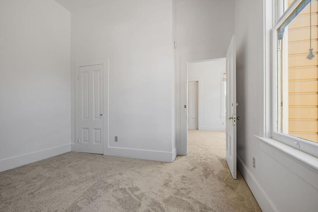 120 Maple Street Property Photo 20