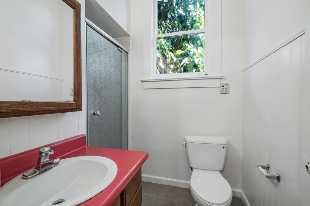120 Maple Street Property Photo 24