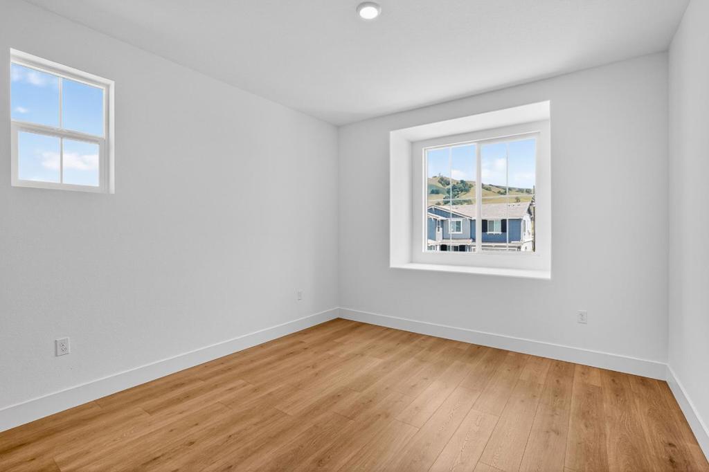 190 Golden Gate Lane Property Photo 13