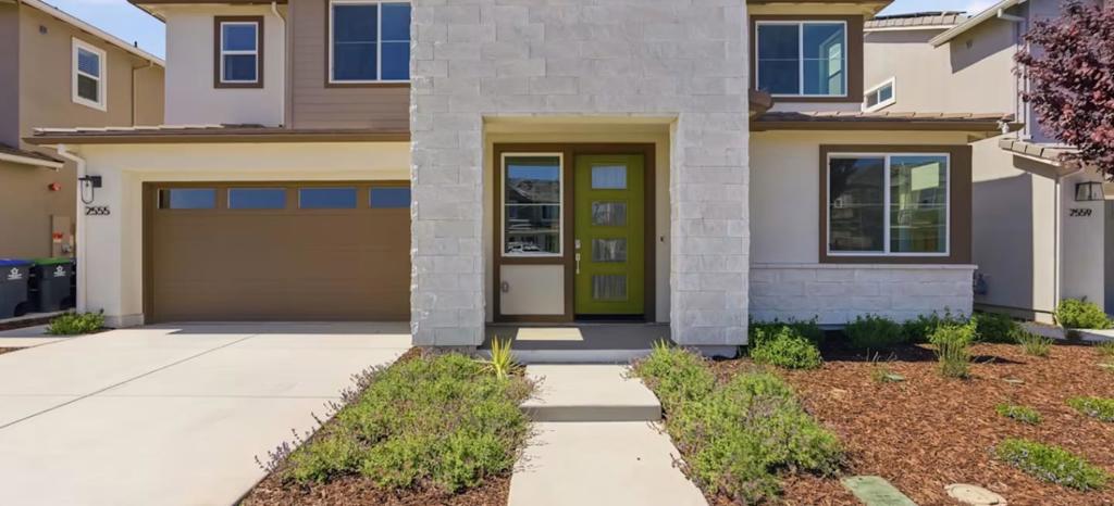 2555 Lavender Place Property Photo 1