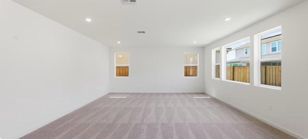 2555 Lavender Place Property Photo 5