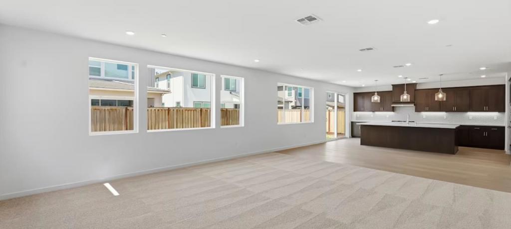 2555 Lavender Place Property Photo 7