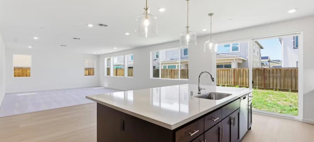 2555 Lavender Place Property Photo 12