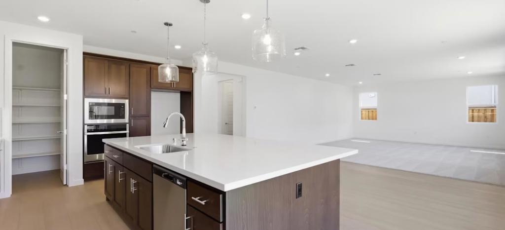 2555 Lavender Place Property Photo 14